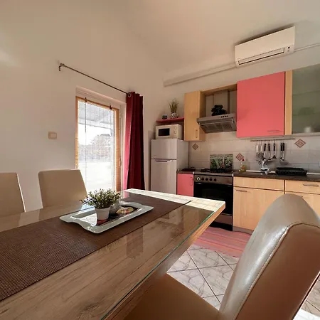Apartman Hajl Krk Town