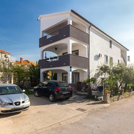 Hajl Apartment Krk Town