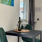 Apartment Hajl